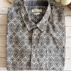 🔴 4/$15 Costal Modern Fit Button Up
